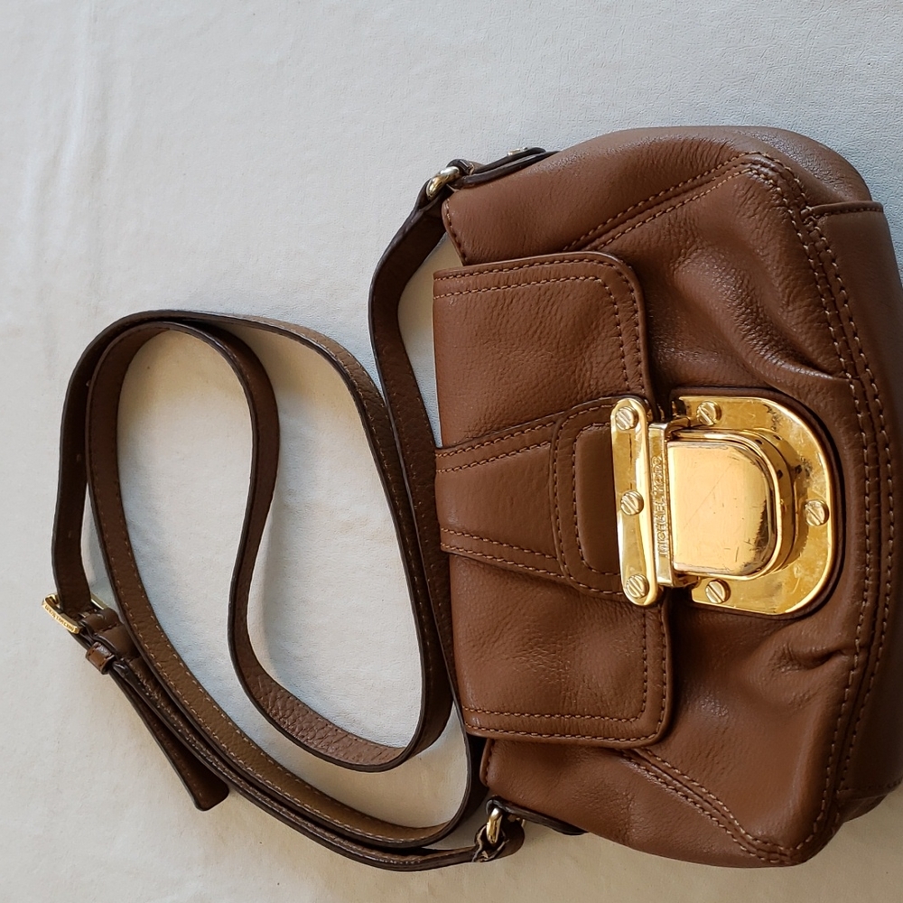 Michael kors crossbody bag